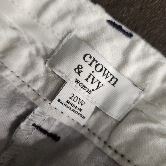 NWT Crown & Ivy Pineapple Shorts  Plus Size 20W - Picture 6 of 6